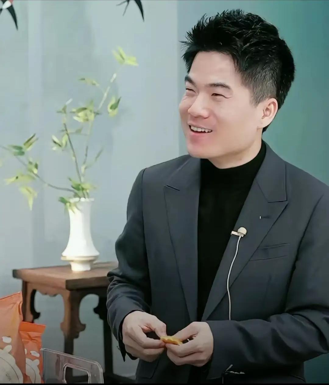 离职见格局，
退场见教养，
董宇辉真的太体面了

真的太感慨了，一个人的格局和教