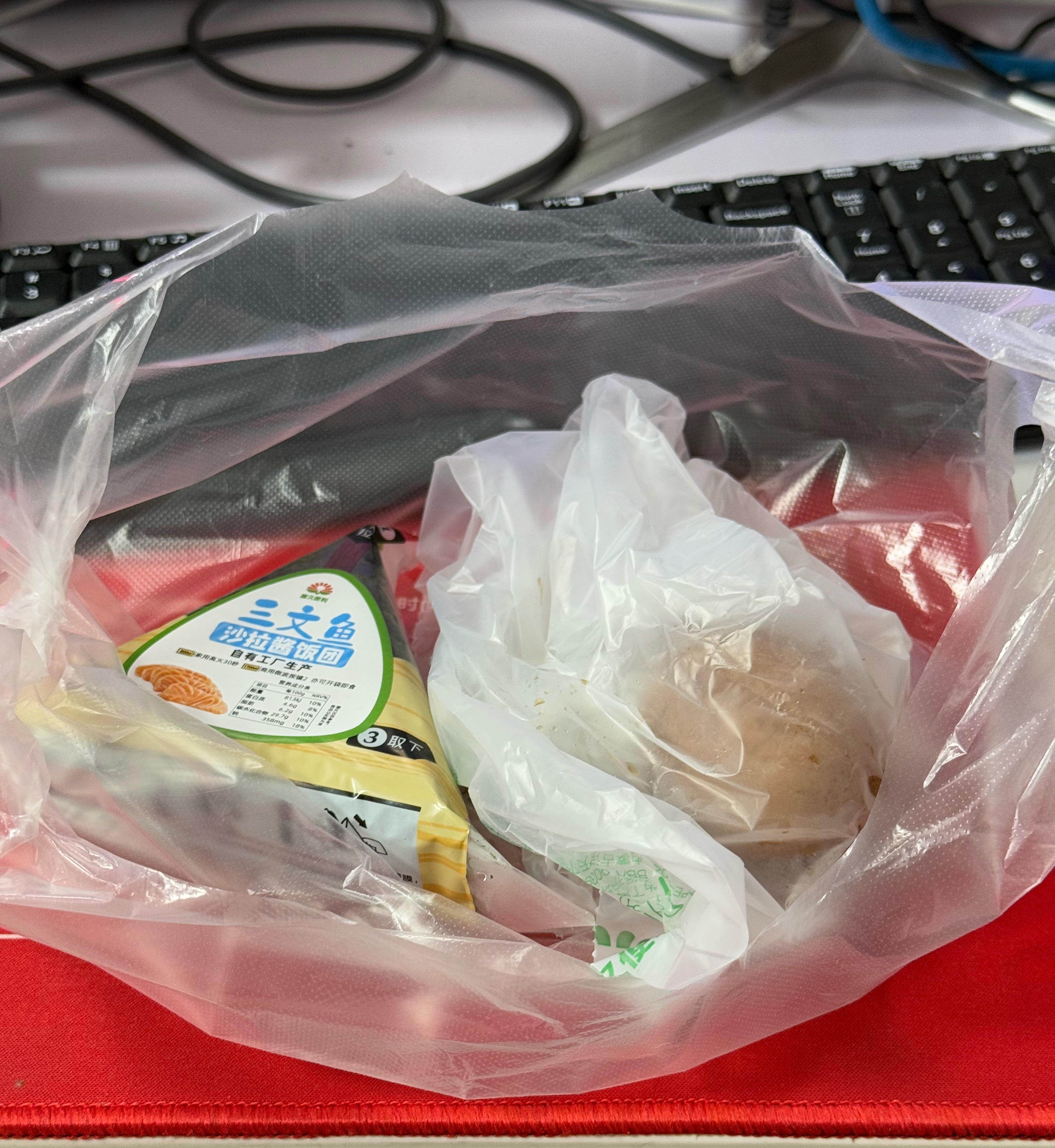 来不及在家吃早餐了
