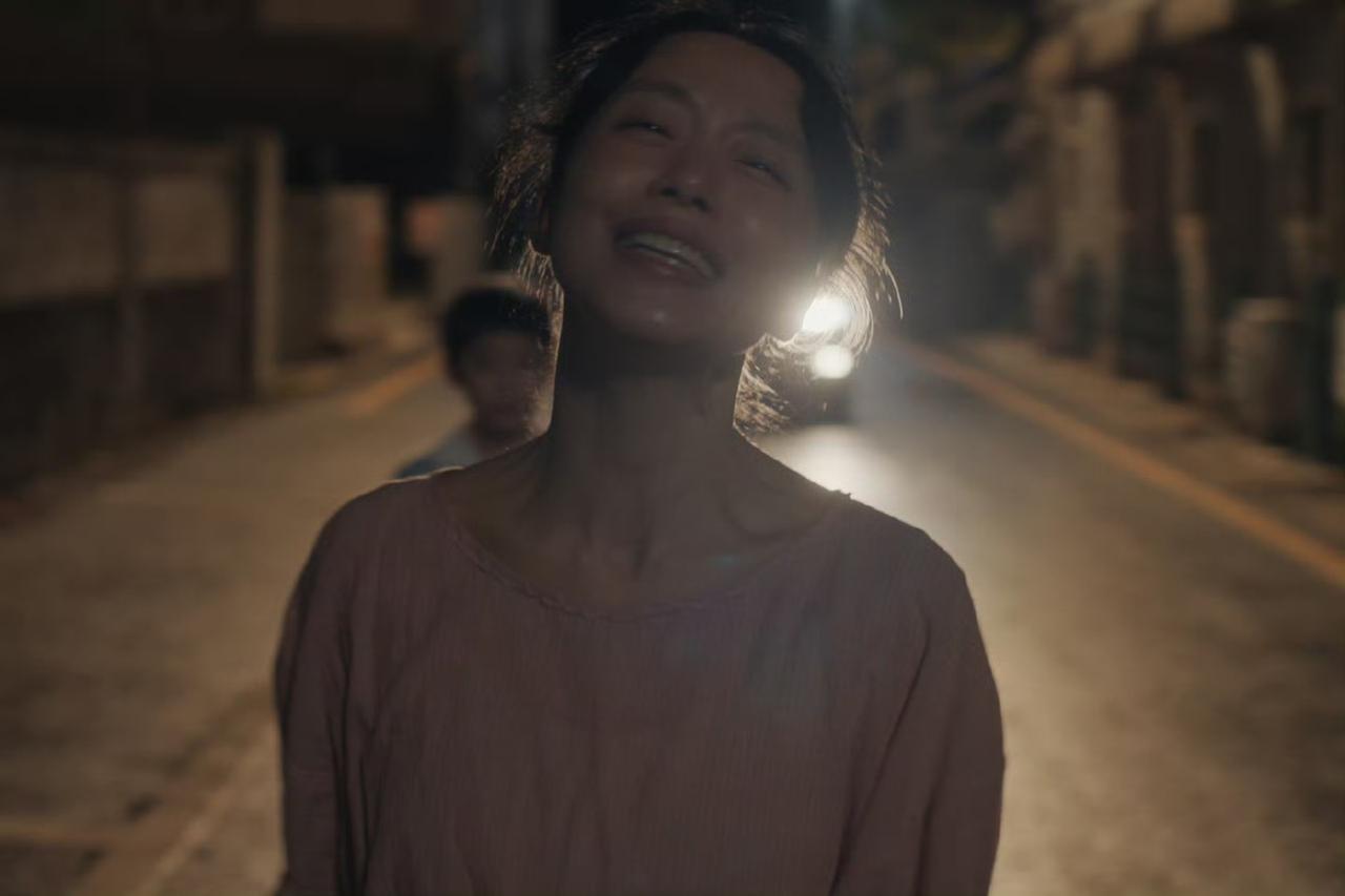 李沧东执导，全度妍、薛景求、赵寅成、曹汝贞主演的电影《可能的爱情》今日释出一组新