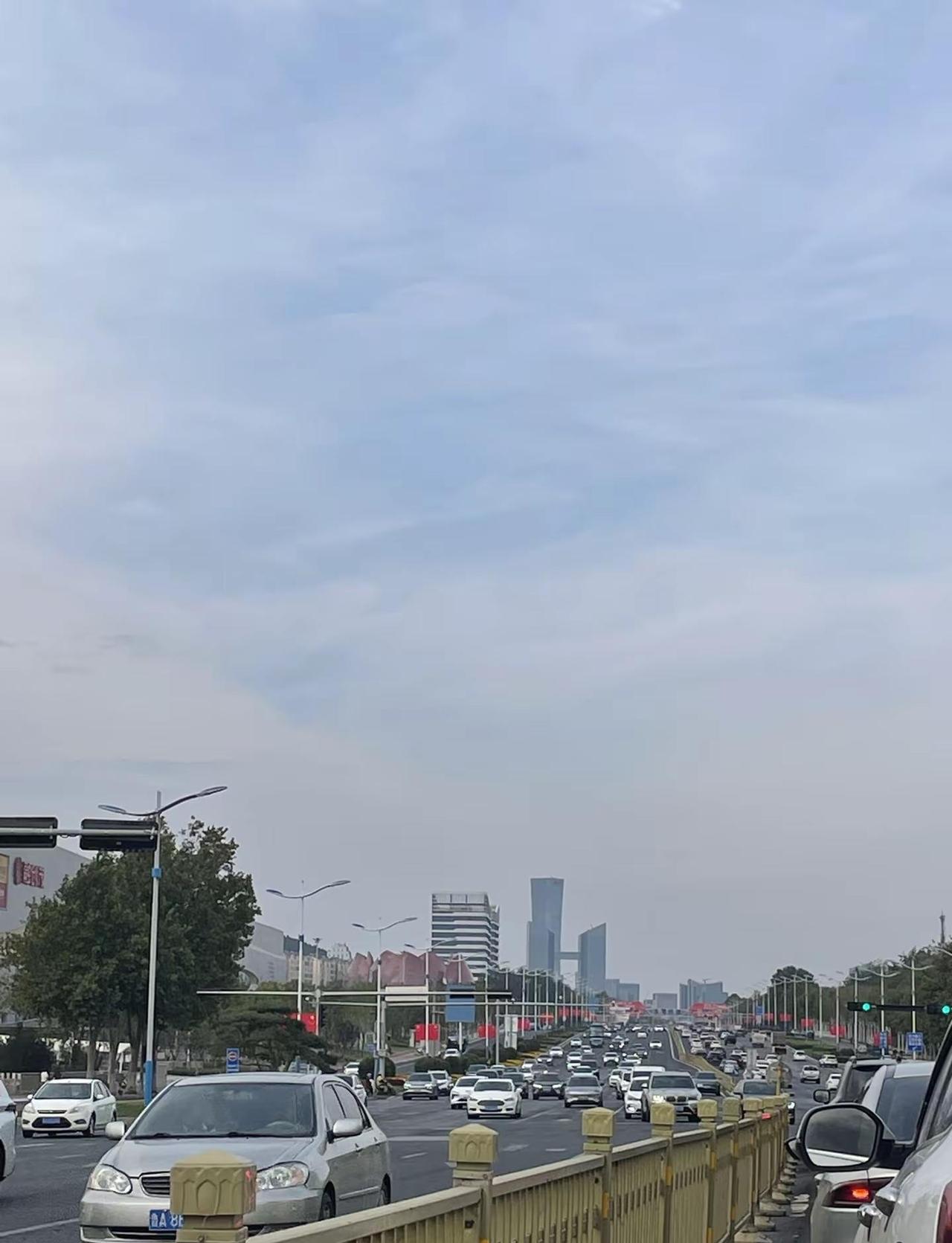积极向上正能量🤨。积极正能量 济南经十路