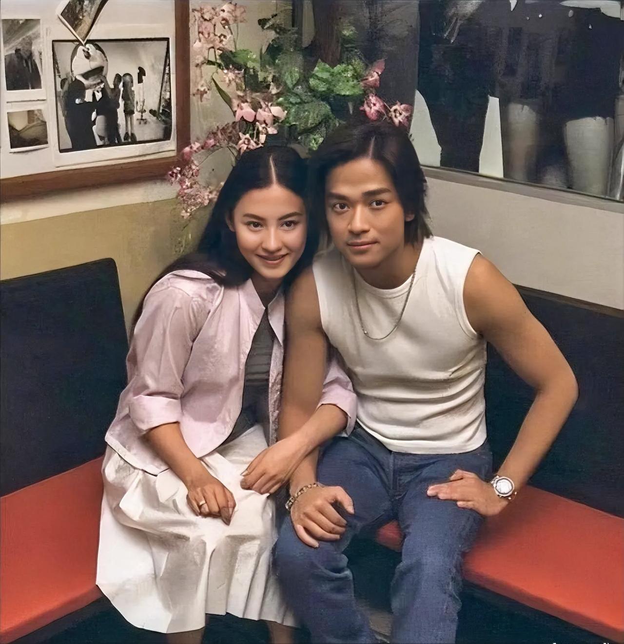 当年港娱最养眼的一对金童玉女！不知羡慕了多少年轻男女！