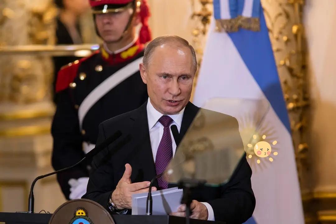 俄罗斯总统普京12月31日向俄民众发表新年贺词时，向参加对乌克兰特别军事行动的俄