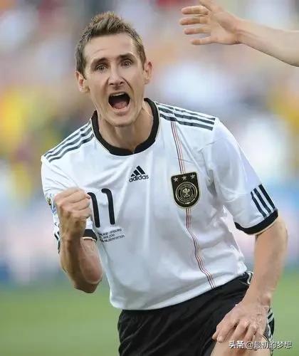 这才是德国足坛历史最强的五届世界杯！大家认同吗？
 
1954 瑞士世界杯
 