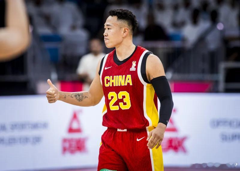 26分大胜！中国男篮战胜卡塔尔男篮。杨瀚森15分8篮板，全队5人得分上双，全队1