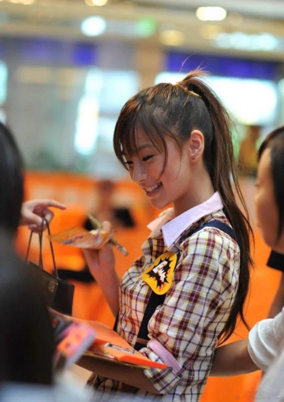 angelababy ｜杨颖 捕捉一只可爱鼻鼻酱（🧱👍🏻🍼随机一位茉寻小