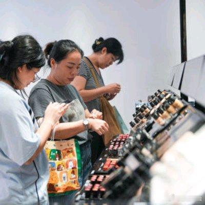 先开设5家 下一批会更多啊......海南全省首批开设5家日用消费品免税店 2月