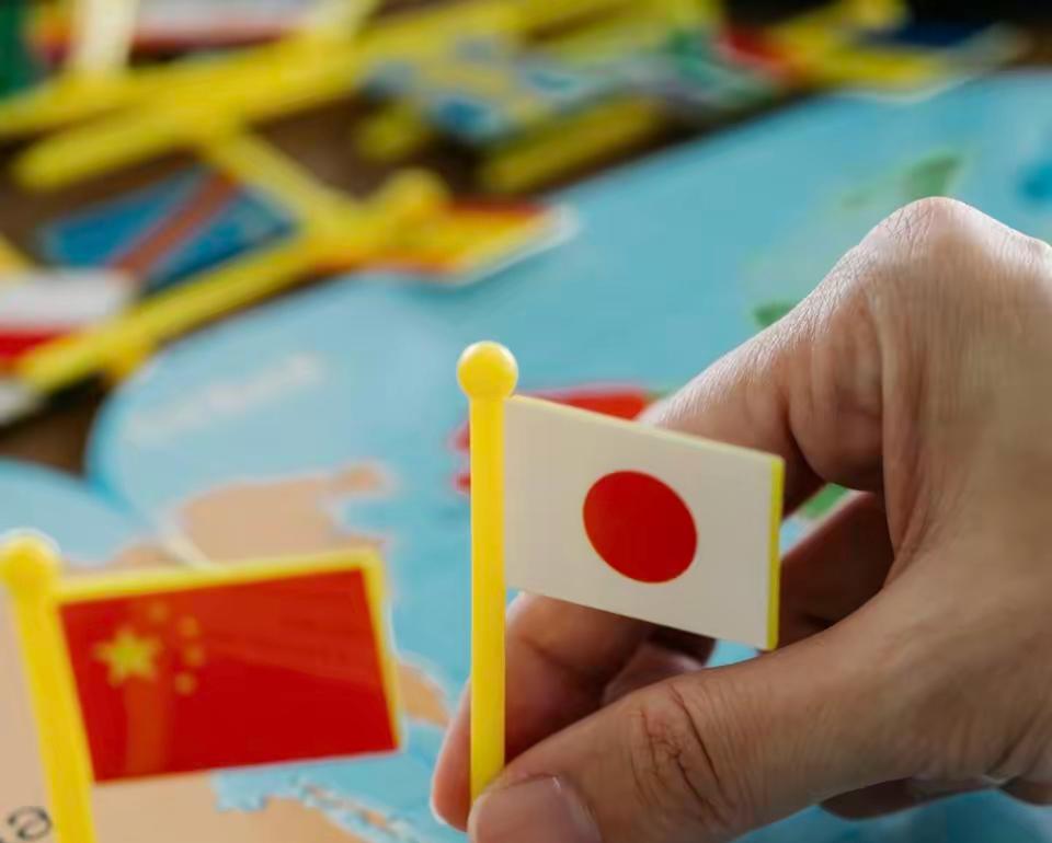 日本羡慕中国经济
在7月15日，中国宣布上半年GDP增速达到5.3%之后，日本进