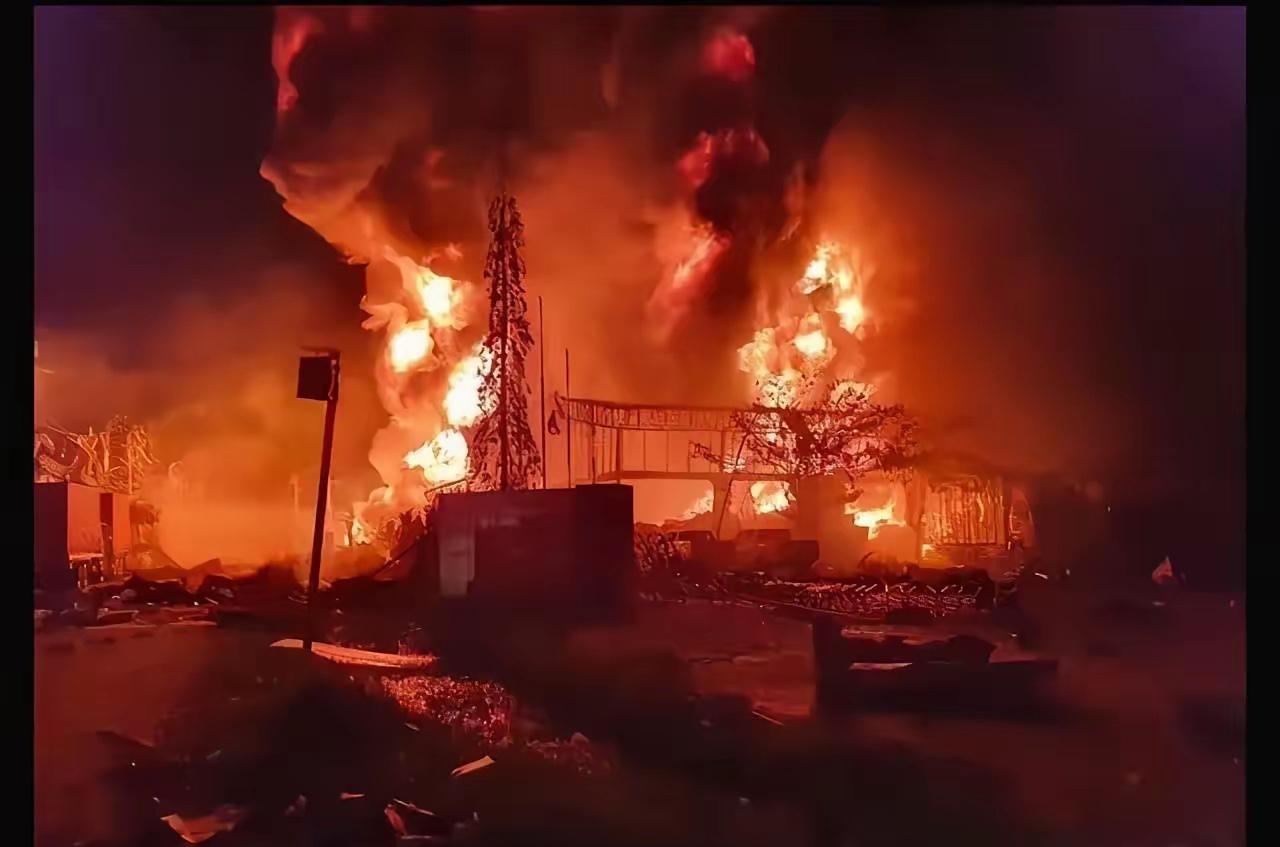 啧啧啧，阿三太可怜了。现在已经缺油，缺的上蹿下跳了，竟然还出这种事？

印度本来