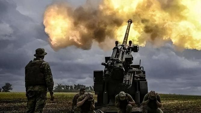 俄乌战场传来血的教训，我们最先进的歼20，绝不能再抱着火箭弹不放了

2022年