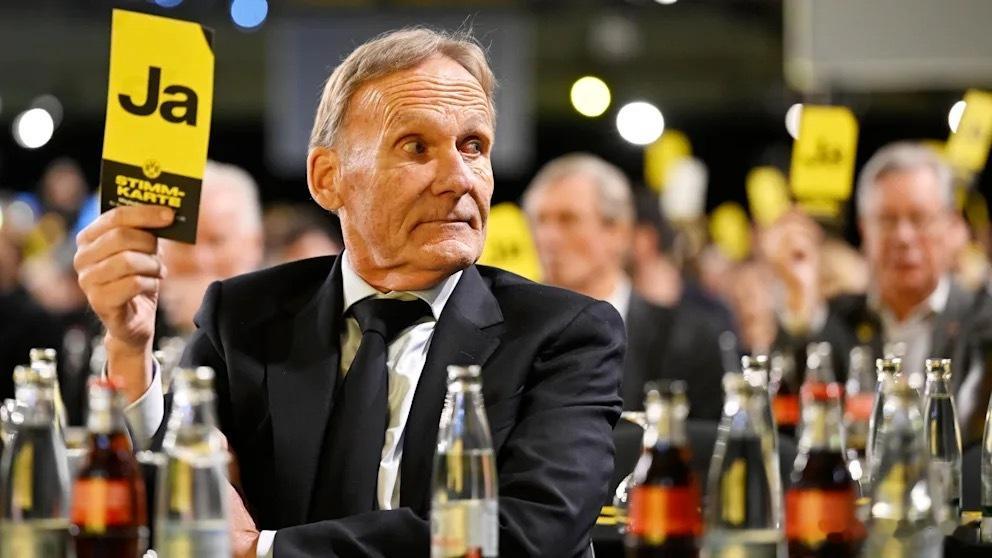 对于瓦茨克来说，周日俱乐部年会有一个好消息，一个坏消息。好消息是瓦茨克不出意外当