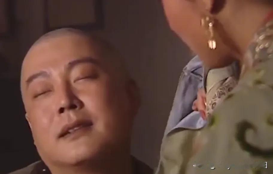 在大师释永信面前，裴如海算什么？顶多就是小巫见大巫！作为报恩寺二把手，他用尽了手