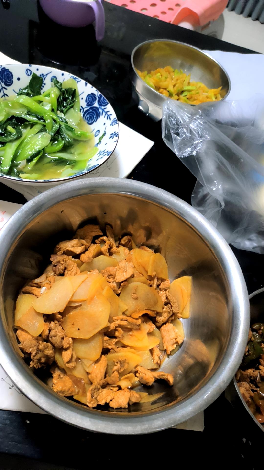 晒图笔记大赛我们家现在只吃油少的食物了，因为吃的太油腻✓身体不好，不敢瞎吃了……
