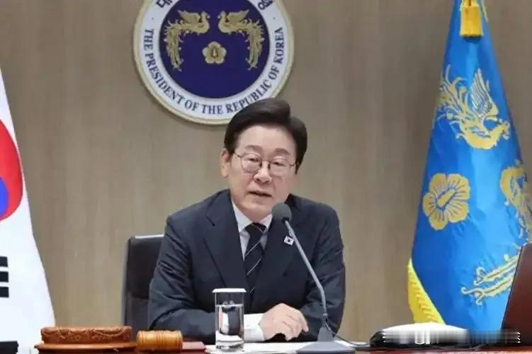 李在明“先石后特”玩火？韩日美三角博弈暗藏杀机！
 
2025年8月18日，韩国