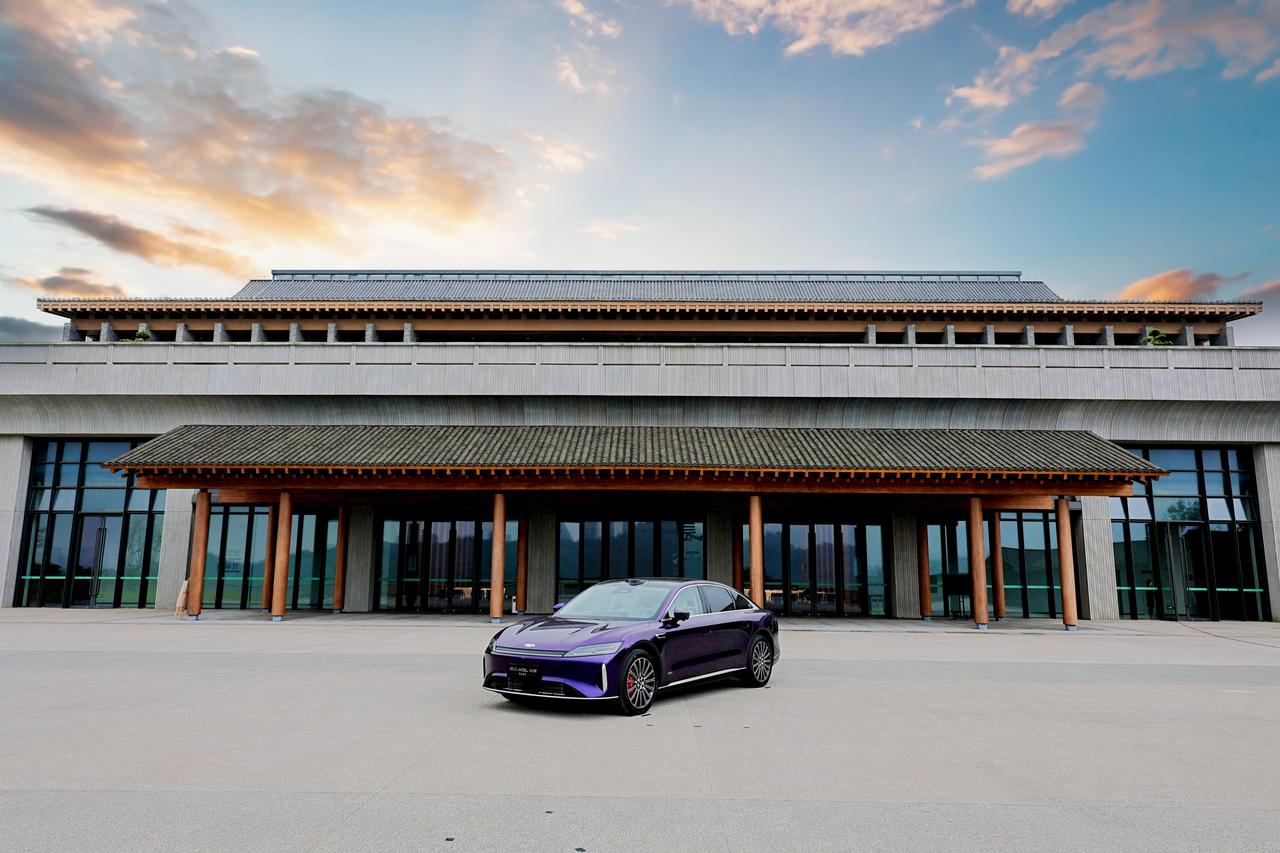 风云A9L光辉（四驱）全球上市今晚，奇瑞首款C级旗舰轿车风云A9L光辉（四驱）在