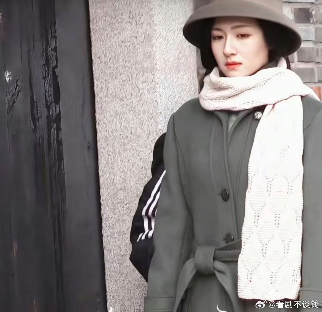 李兰迪《千里江山图》叶桃路透来了！！民国女孩👧🏻好温柔哇😯 