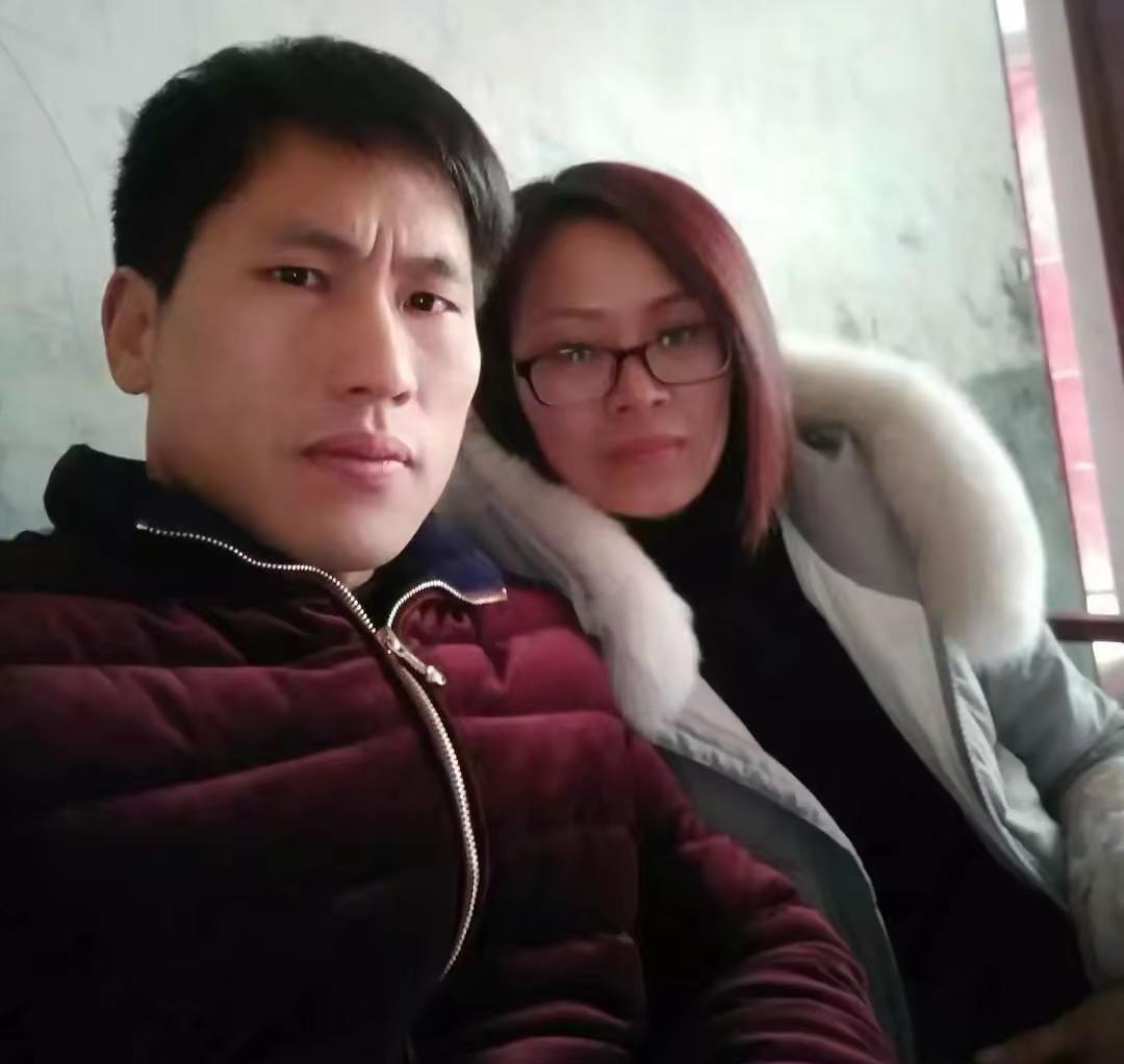 别信那套“和平解约”的公关鬼话，真要和平，谁会大半夜3点上线狂删昔日合照？
这哪