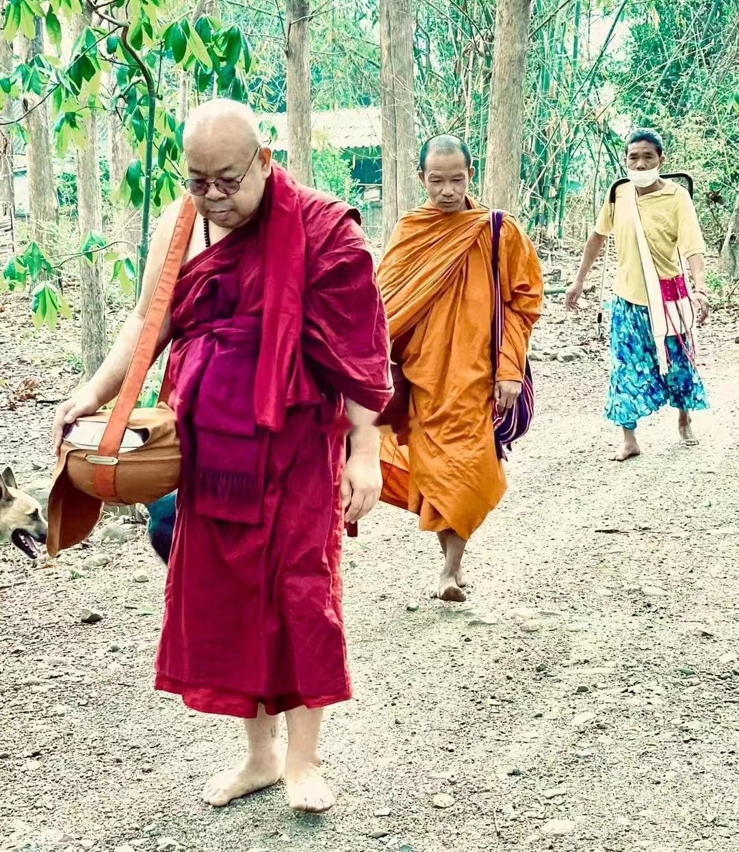 古巴赤脚在山里，古巴总说“我受的苦多一些，弟子们受的苦就少一些” 