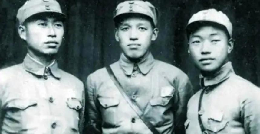 曾是129师旅长，建国后与老搭档成为上将，结局却截然不同，一人竟落魄去做剃头匠？