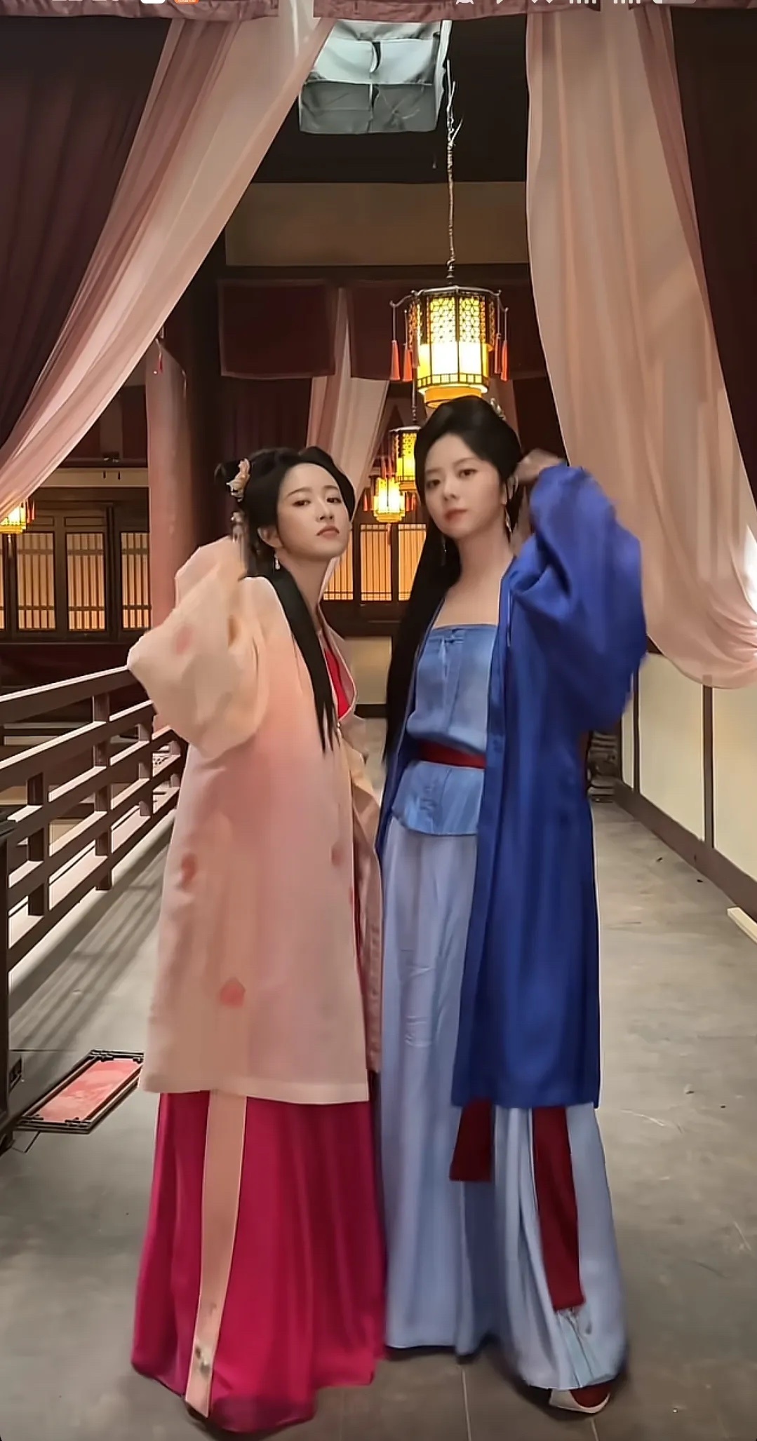 好奇查了一下 刘美含 和 谭松韵 两人的身高。原来刘美含和谭松韵的身高差在这里！