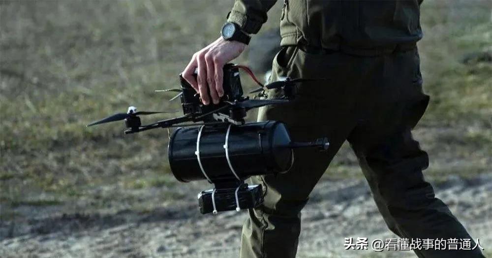 如入无人之境！伊拉克什叶派民兵两次用光纤FPV冲进维多利亚基地，一部高性能雷达、