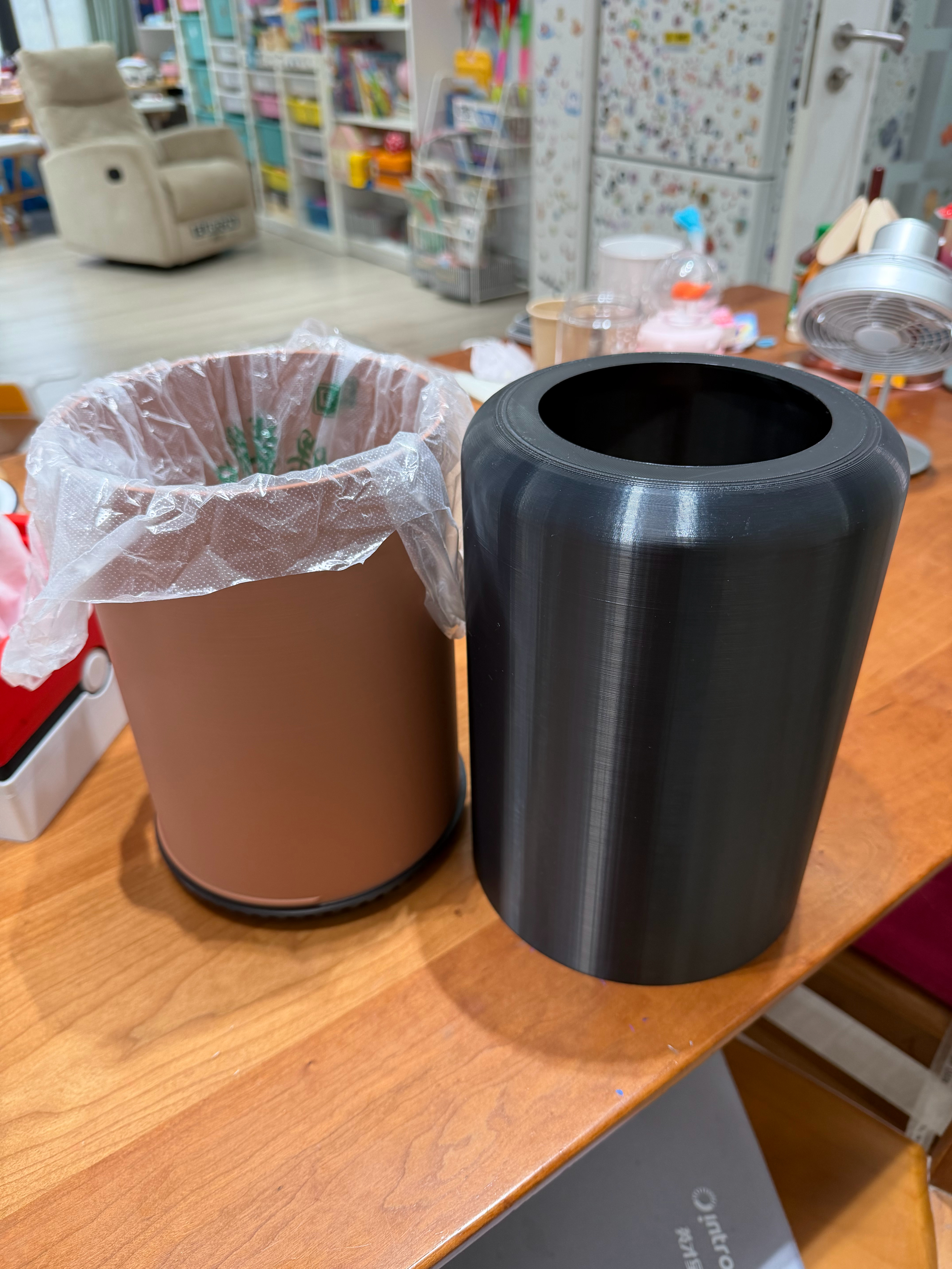 3d打印 了个Mac Pro垃圾桶，丝绸黑，完美