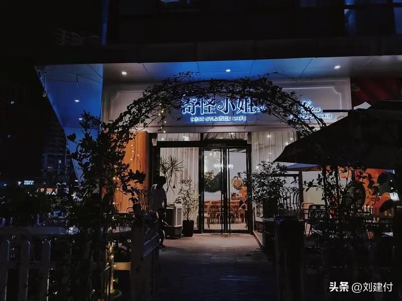 夏日生活打卡季 夏日生活打卡季来啦！夏日生活，那主打就是一个惬意！明天就入伏了，