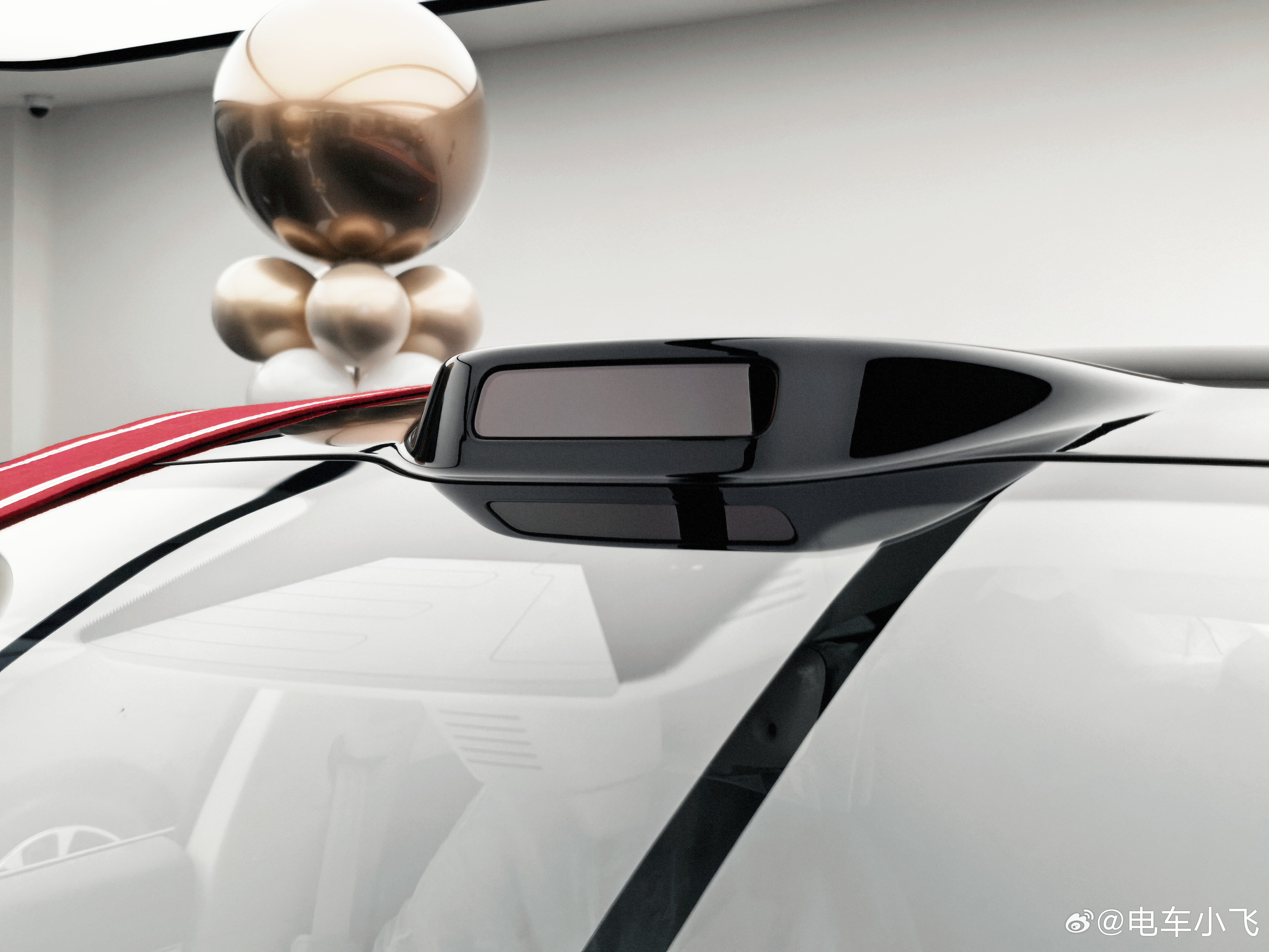 搭载896线激光雷达的智界R7&S7开始交付了。 今天给大家交车的是大家的老朋友