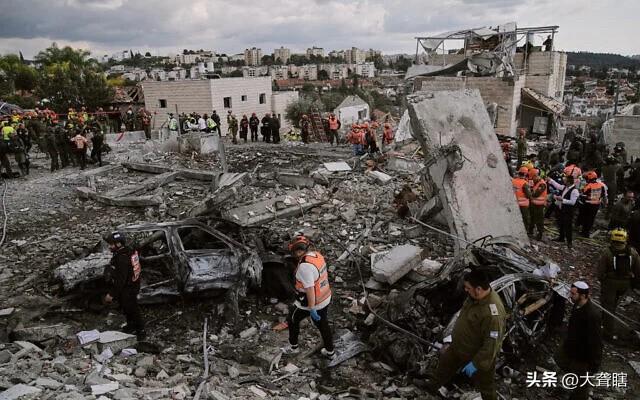 以色列称有9人在导弹袭击中死亡！
据以色列社交账号消息，以色列贝特谢梅什市最近遭