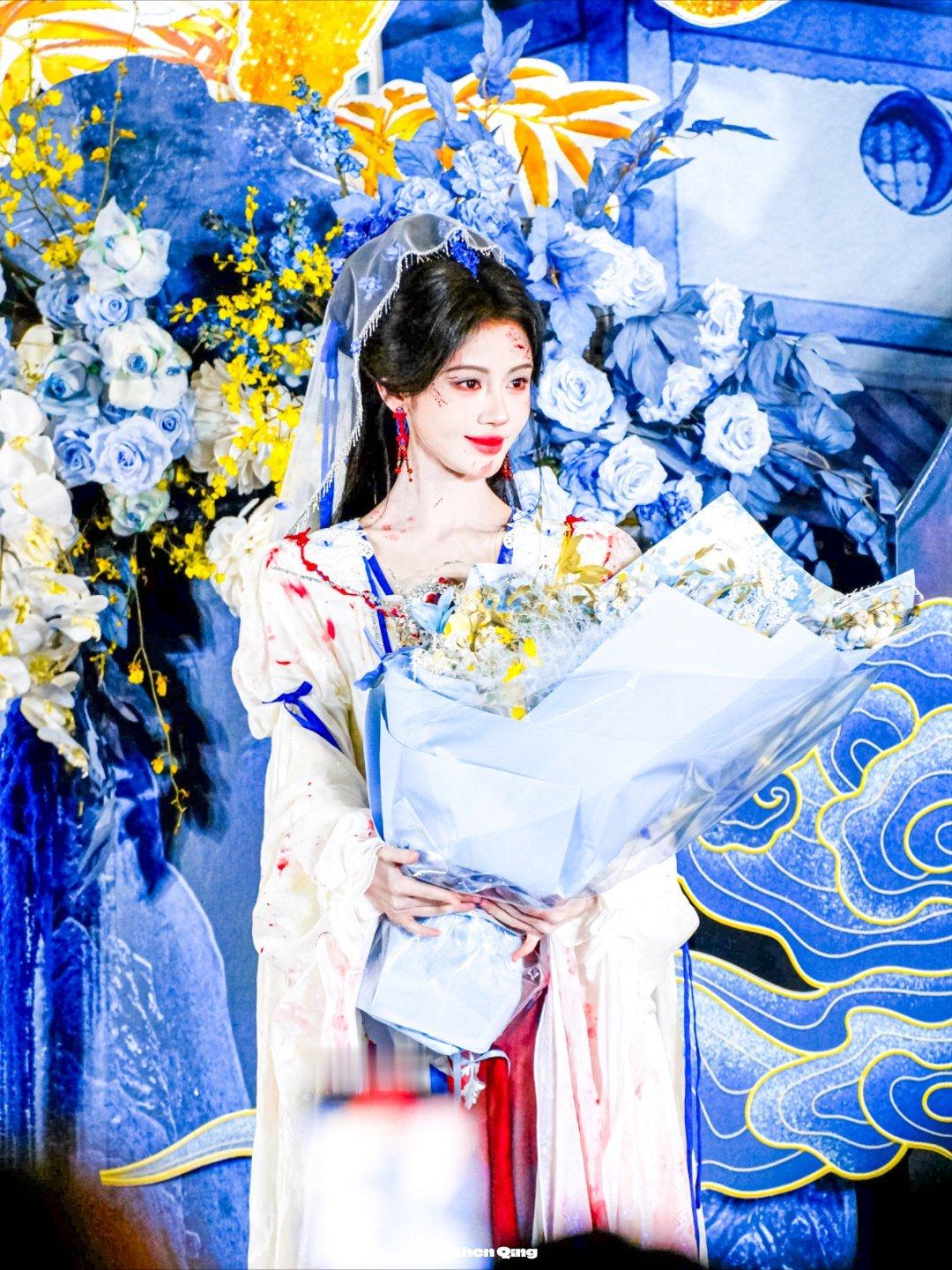 鞠婧祎杨采薇 ❤️鞠婧祎韩菱纱 ❤️在我臆想的三十一种结局里 我都会幸福