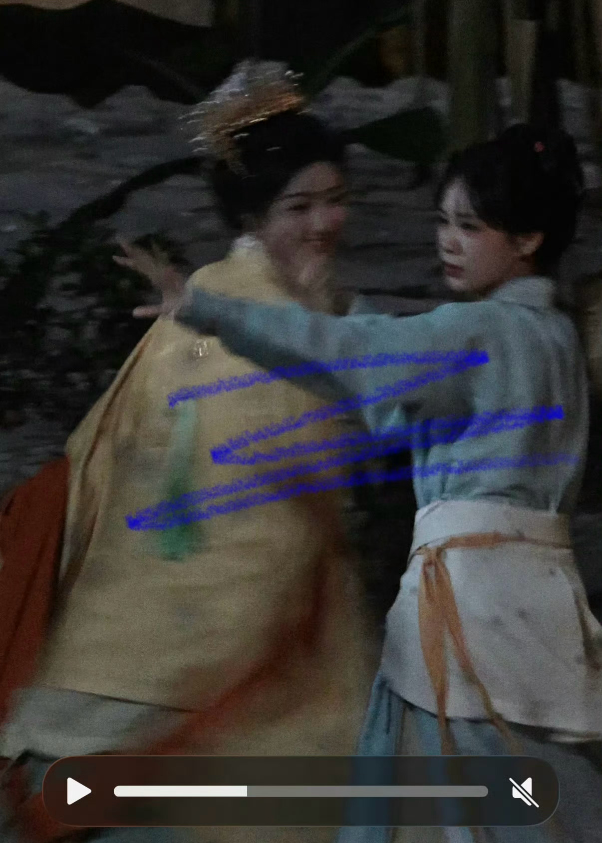 笑死，这又是在做什么啊，小雀儿生气，小雀儿叉腰，都不省心！ 李一桐陈雀儿 🍐李
