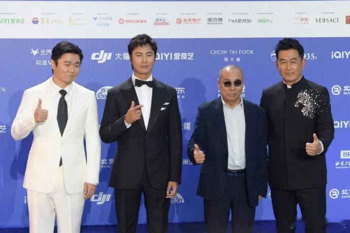 陈坤肖央听导演说话像极了我上课的样子真的好有代入感！北影节后台陈坤肖央为新片《1