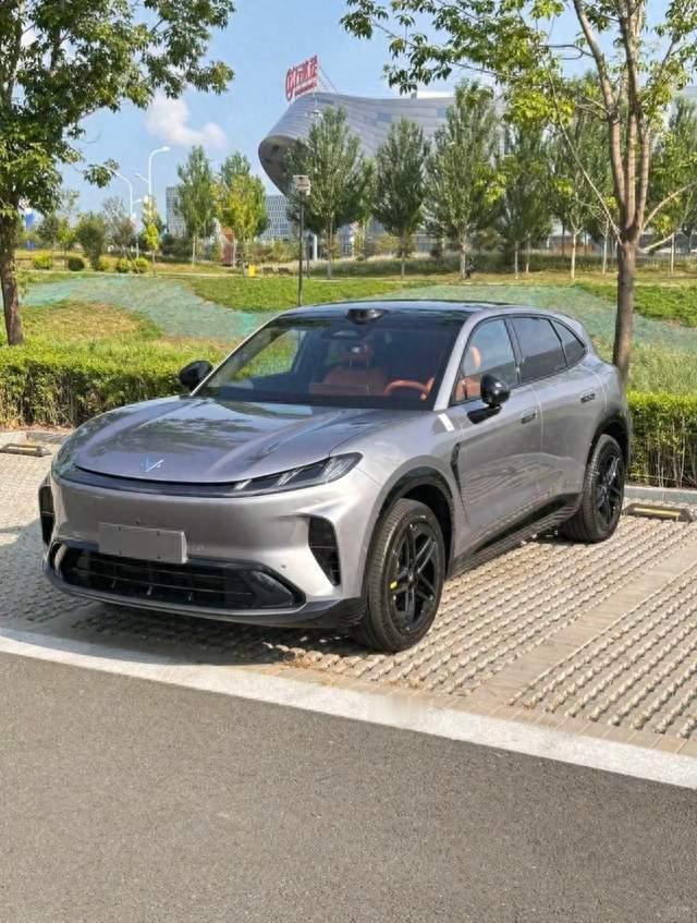 极狐阿尔法T7咋样？15万新能源SUV智驾水平真能打
