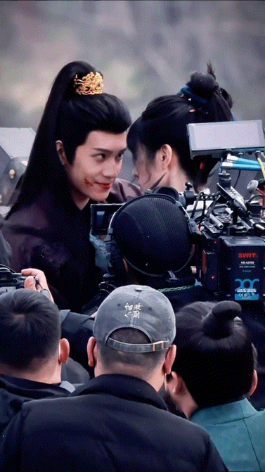 逐玉主演林沐然林沐然主演逐玉 持枪转身路透帅到犯规！少年将军的利落张扬被他演活，