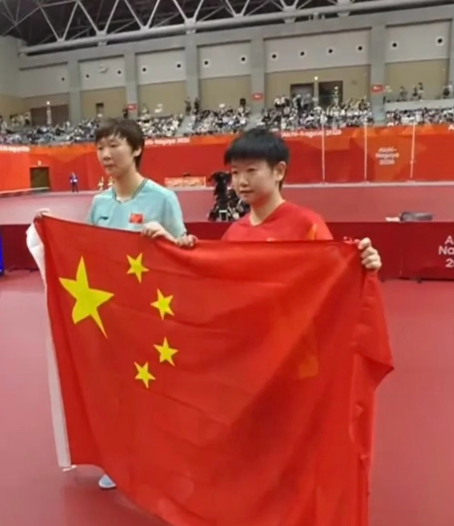  程靖淇说要珍惜孙颖莎王曼昱程靖淇致敬孙颖莎王曼昱 一代人有一代人的坚守，孙颖莎