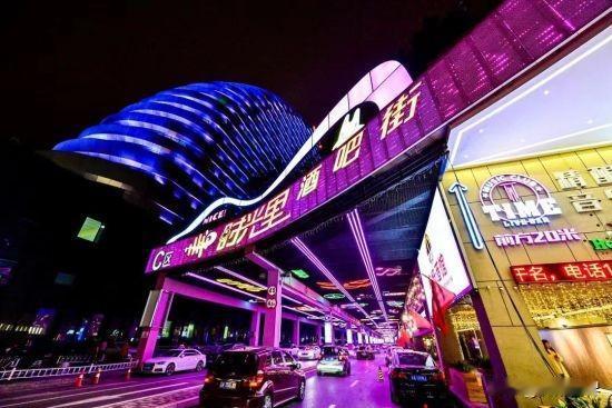 中国城市酒吧街长度排名（截至2026年官方权威数据）：
🏆 中国最长酒吧街（长