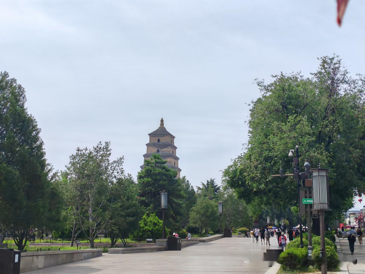 从前数次踏足西安，皆因公务奔波，培训、开会连轴转，行程永远是场馆与住处两点一线，
