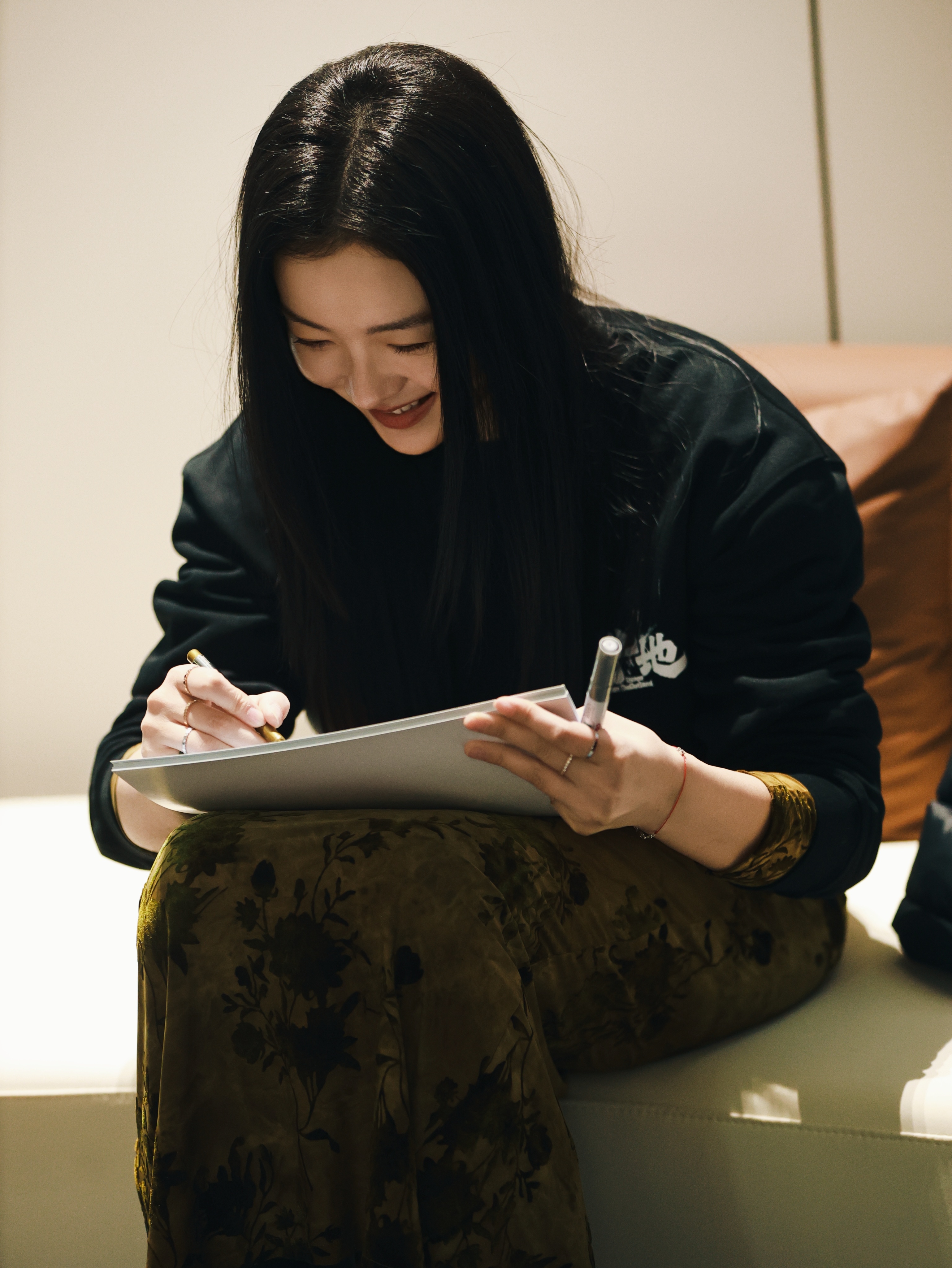 齐溪  🎬齐溪潘文佳电影用武之地 路演尾声，来到西安，感谢每一位走进电影院的观