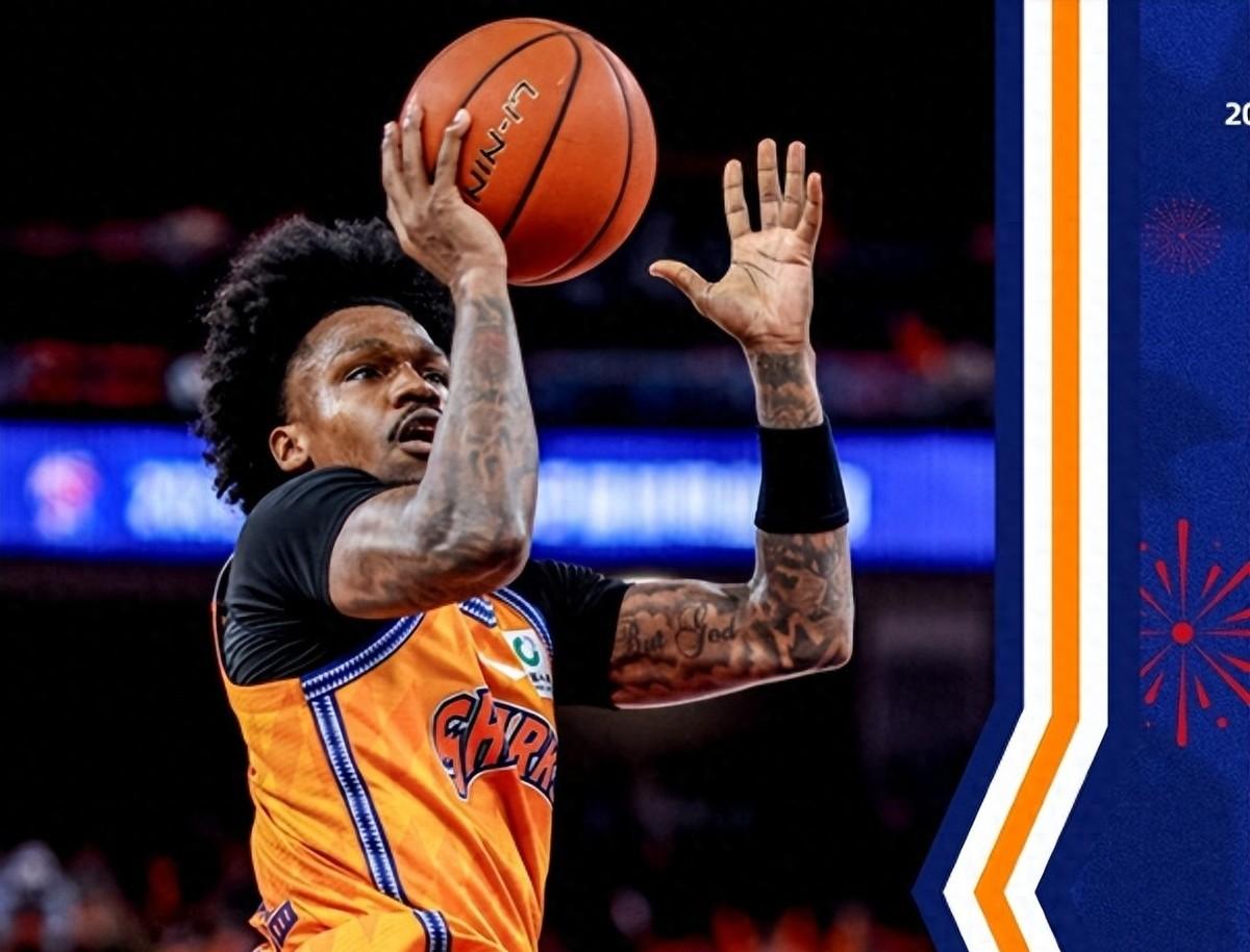 作为看了十几年球的老球迷，看到上海队半场赢了山东 21 分最后却让大家惊出一身冷