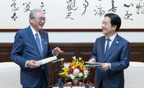 日本不装了！6月11日，日本所谓的“日华议员恳谈会”正式更名为“日本台湾友好议员