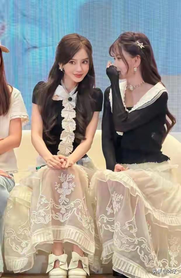 真的看傻了！杨颖居然和韩安冉同框出席活动了？谁能想到当年内娱顶流的85花，如今居