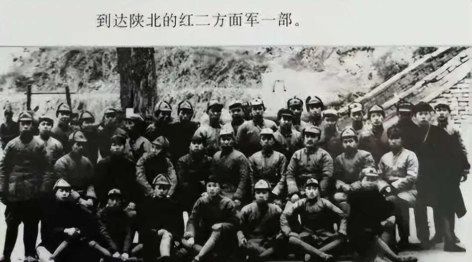 七千人，一千块大洋，这是中央红军抵达陕北时的全部家底。弹药匮乏到四五个人分一支枪