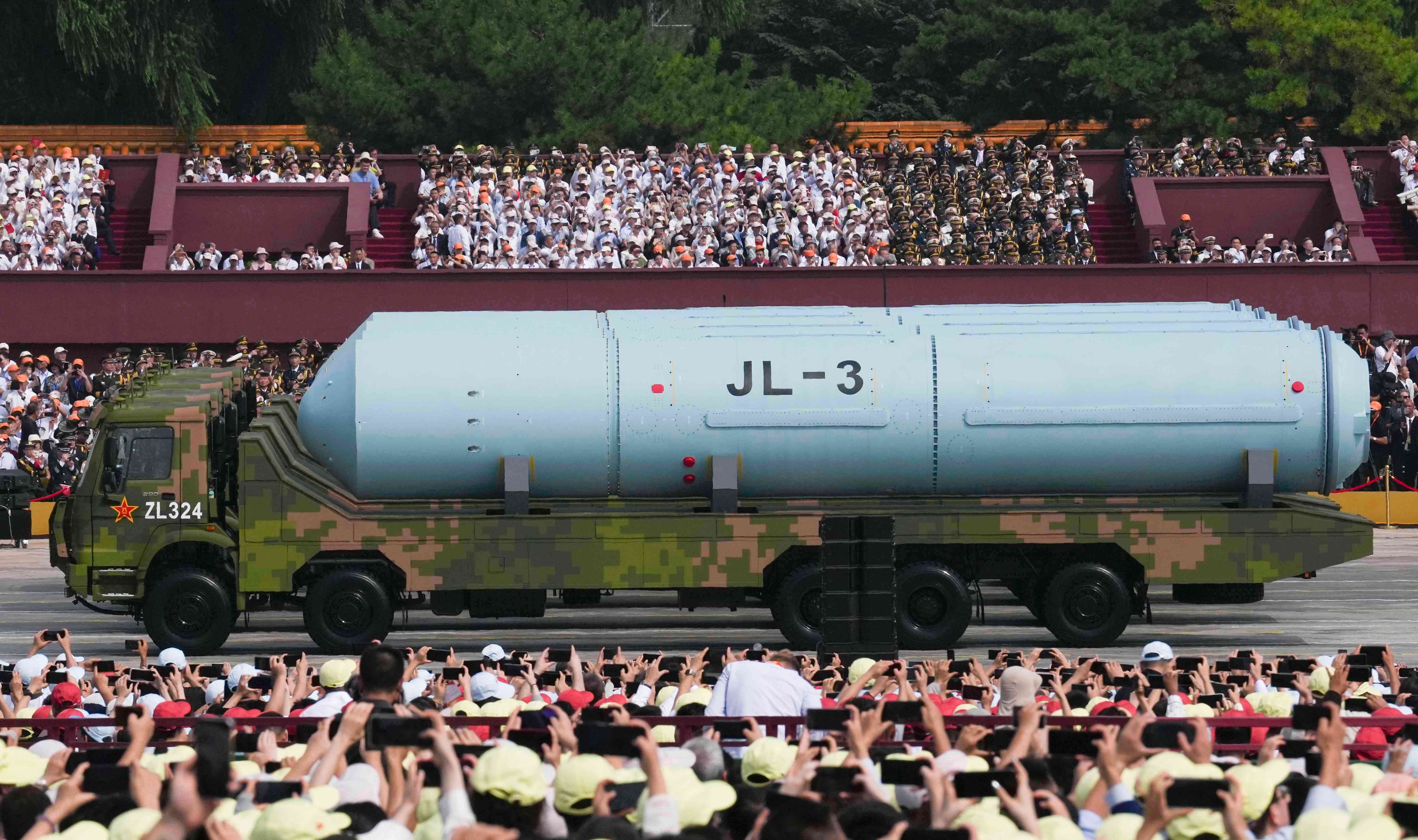 中国海军成功组织潜射战略导弹试射现场图片来了，威武霸气侧漏！ 