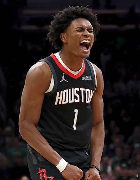 阿门·汤普森上半场：🚀🚀20 分4 篮板4 助攻8/12 投篮命中休斯敦火箭