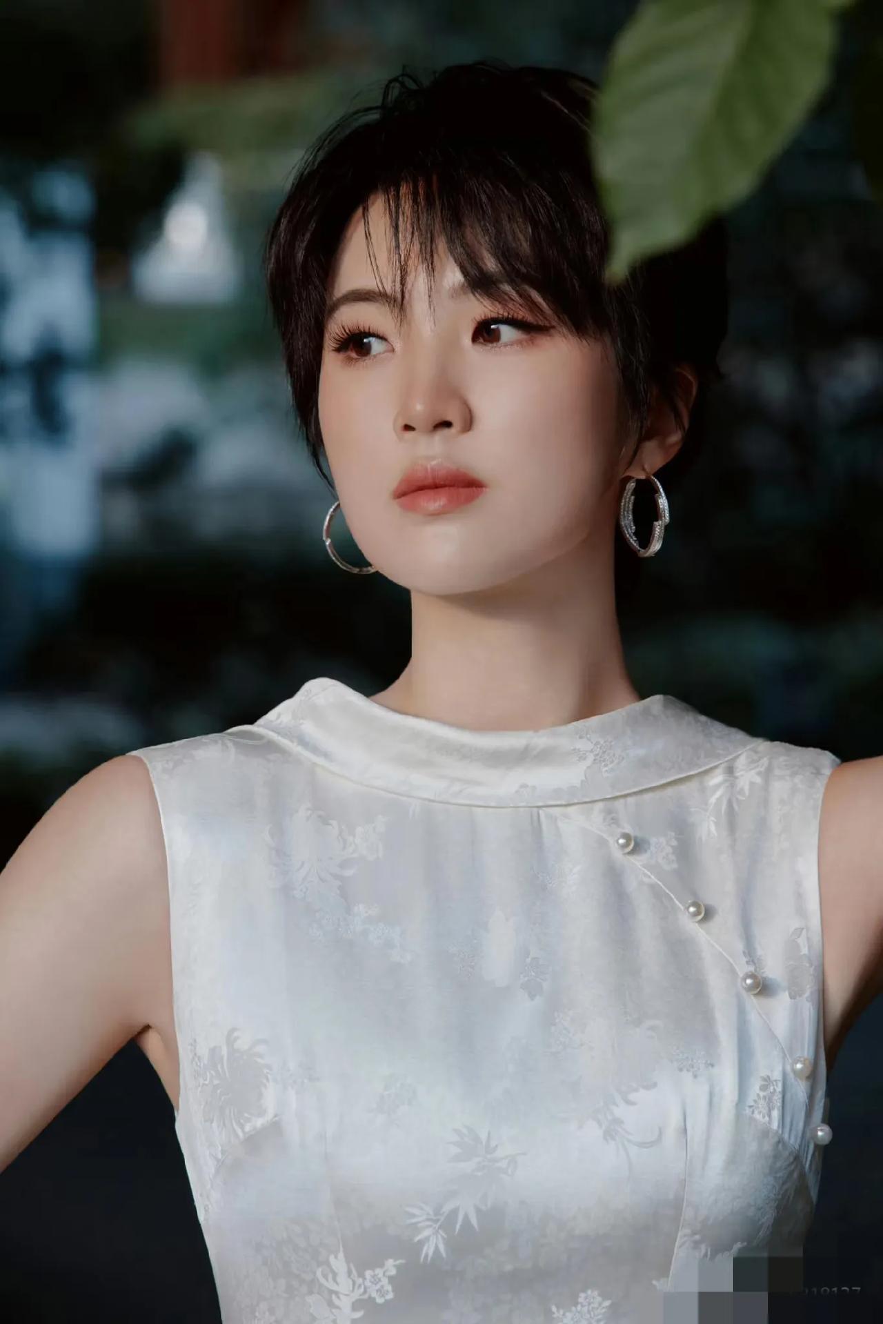 为什么说姚安娜难找对象？
原因很简单，
不是她眼界太高，而是因为她的性格。

姚