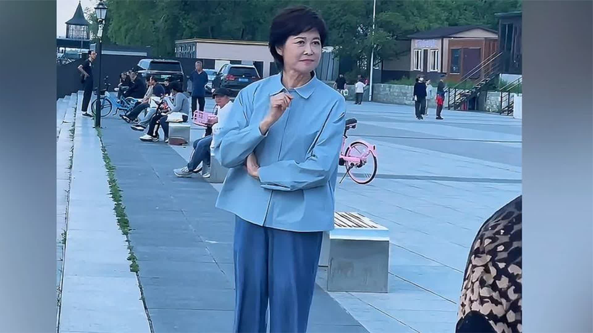敬一丹生前最后影像！6月在哈尔滨录节目，随后因脑出血入院抢救