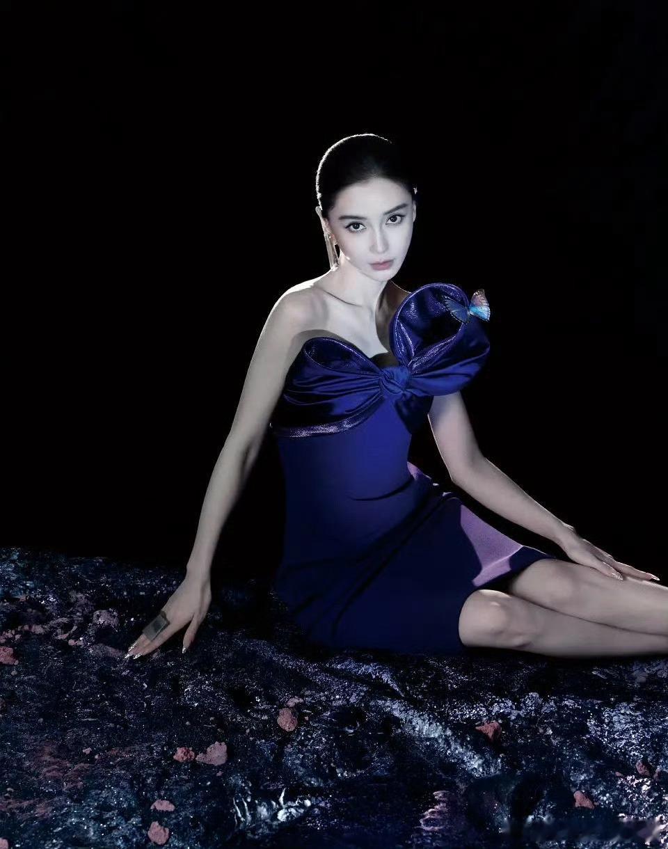 Angelababy新杂志她真好好美 