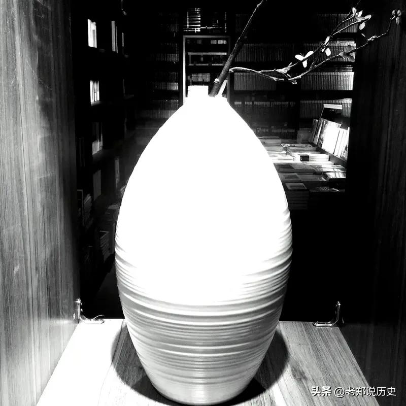 茶文化精髓在于“和、静、怡、真”。和是和谐包容；静是心宁气闲；怡为品茗之乐；真乃