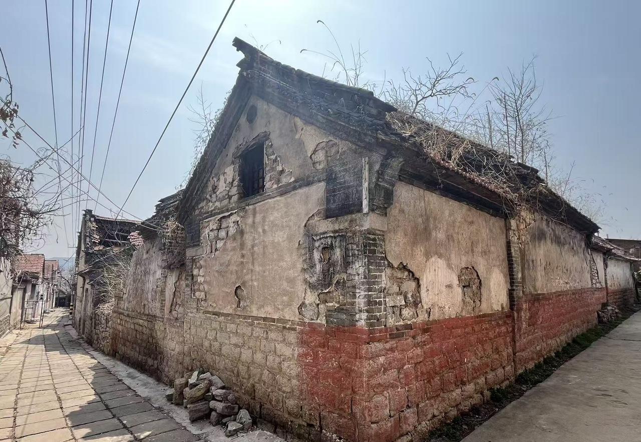 我就纳闷了。一个镇子，整出三个“石马”村，还各冲着一座山？导航上连西石马都搜不到