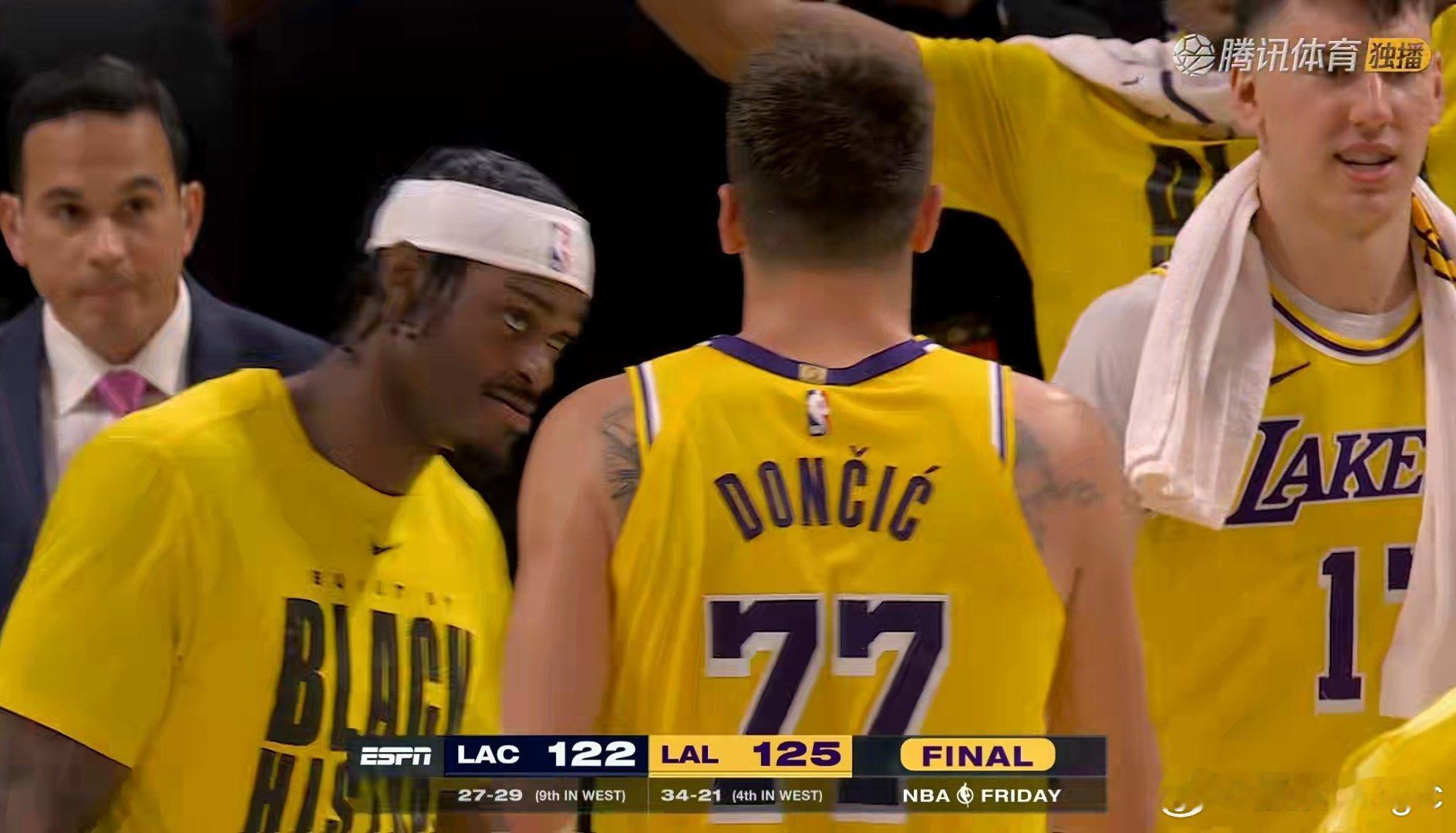 湖人125-122险胜快船，本赛季洛城德比2-2平！快船vs湖人伦纳德退出洛城德