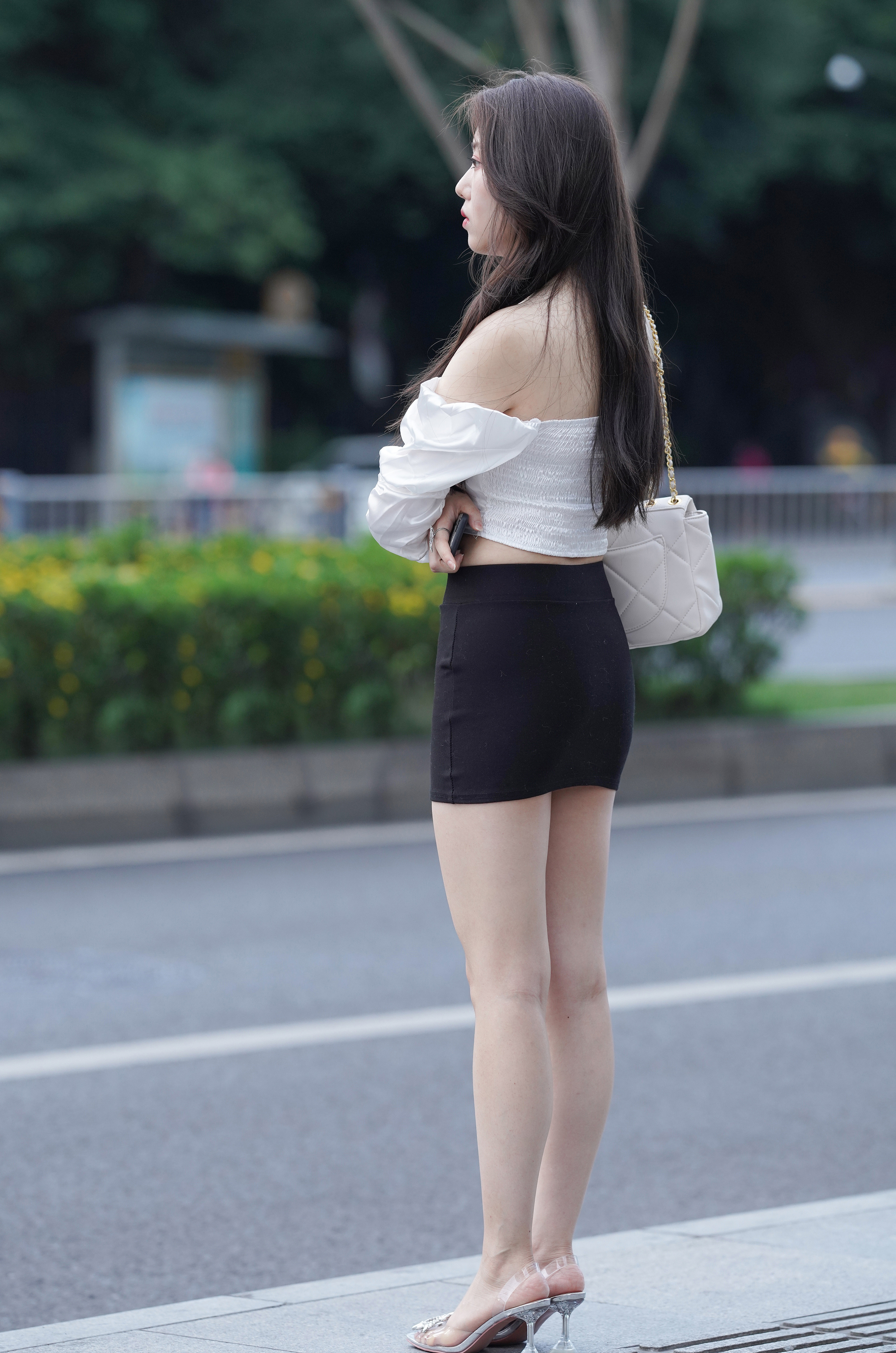 街拍[超话]   超短裙   （拒绝水印） ​​​